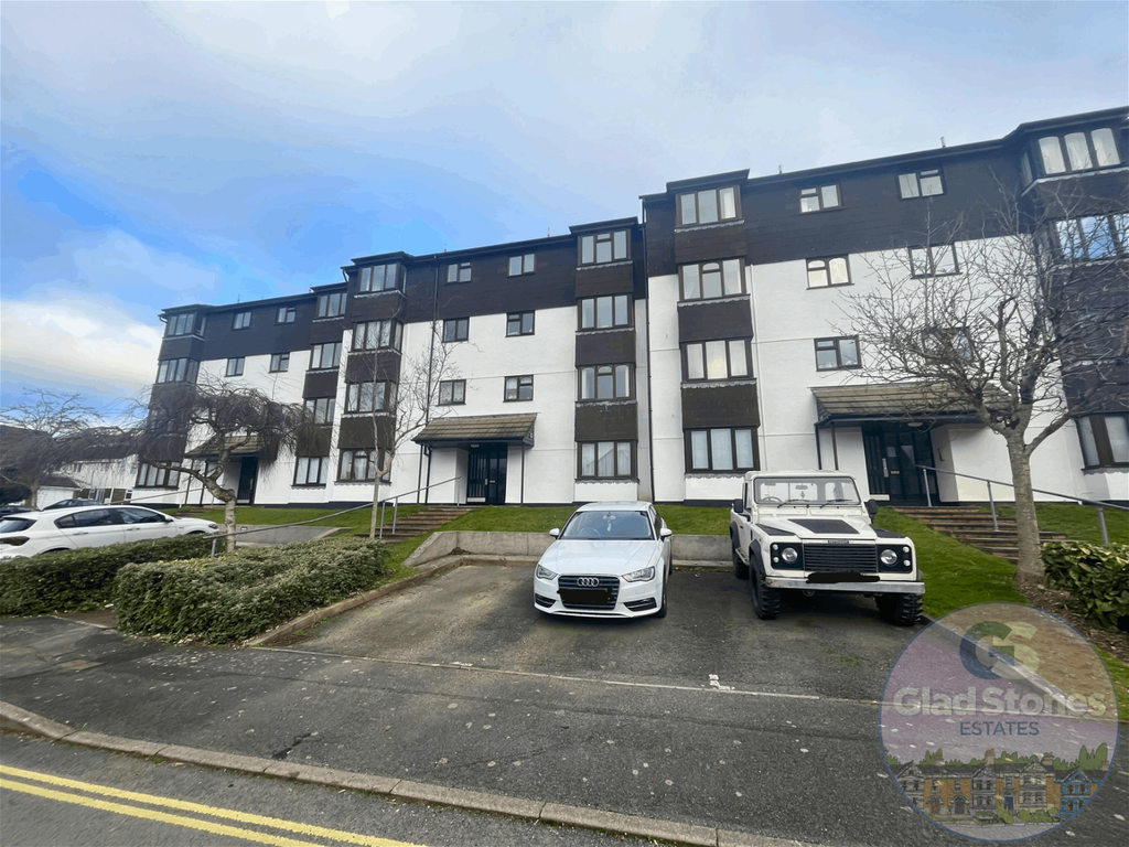 2 bed flat for sale in Vaughan Close, Beacon Park, Plymouth PL2, £