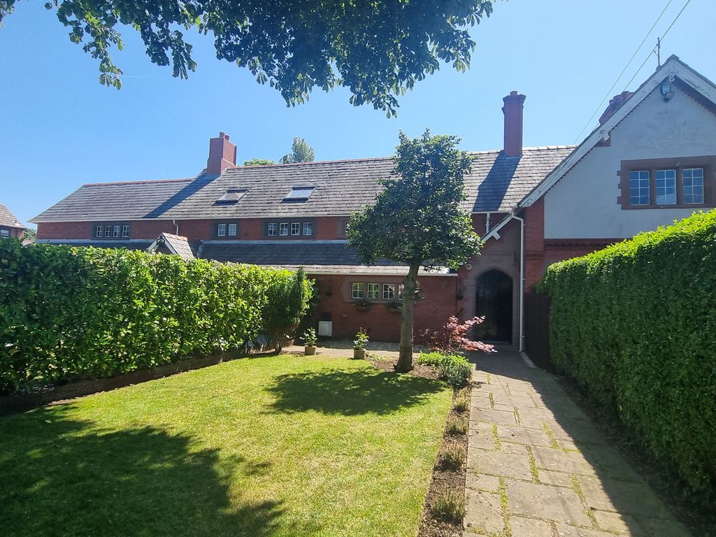 3 bed mews house for sale in Brickwall Lane, Liverpool L29, £395,000