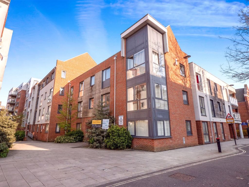 1 bed flat for sale in French Court, 63 Castle Way, Southampton SO14