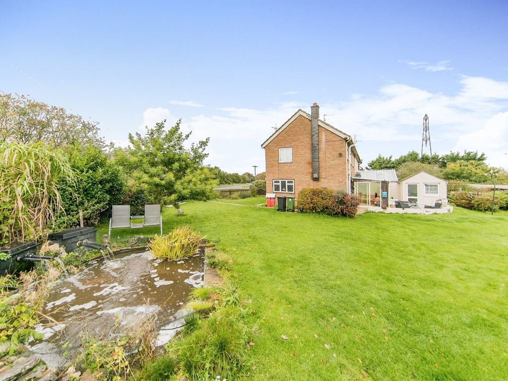3 bed semidetached house for sale in Hedingham Road, Great Yeldham