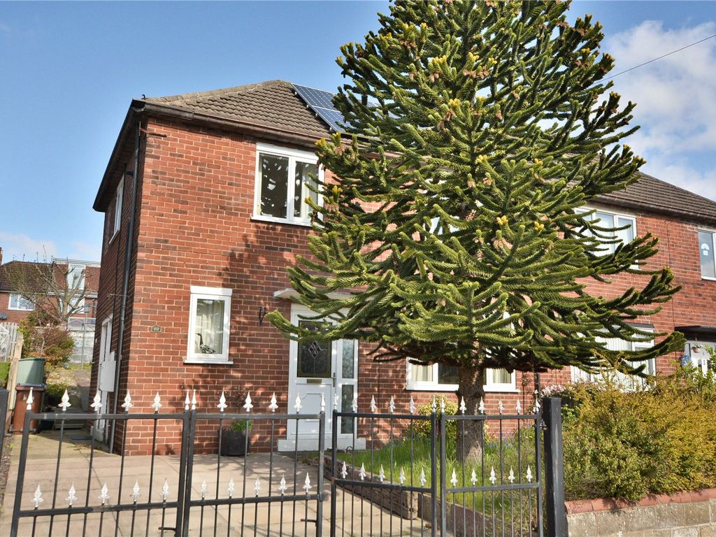 3 bed semidetached house for sale in Valley Mount, Kippax, Leeds, West
