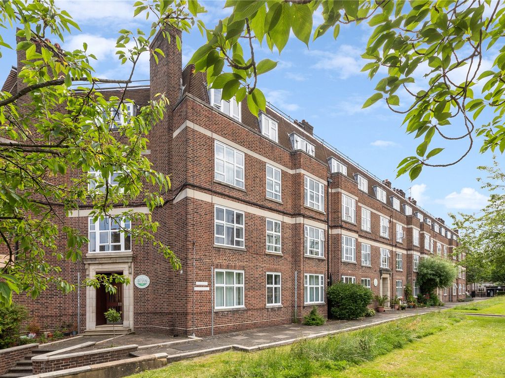 3 bed flat for sale in Fairfield Drive, London SW18, £450,000 Zoopla