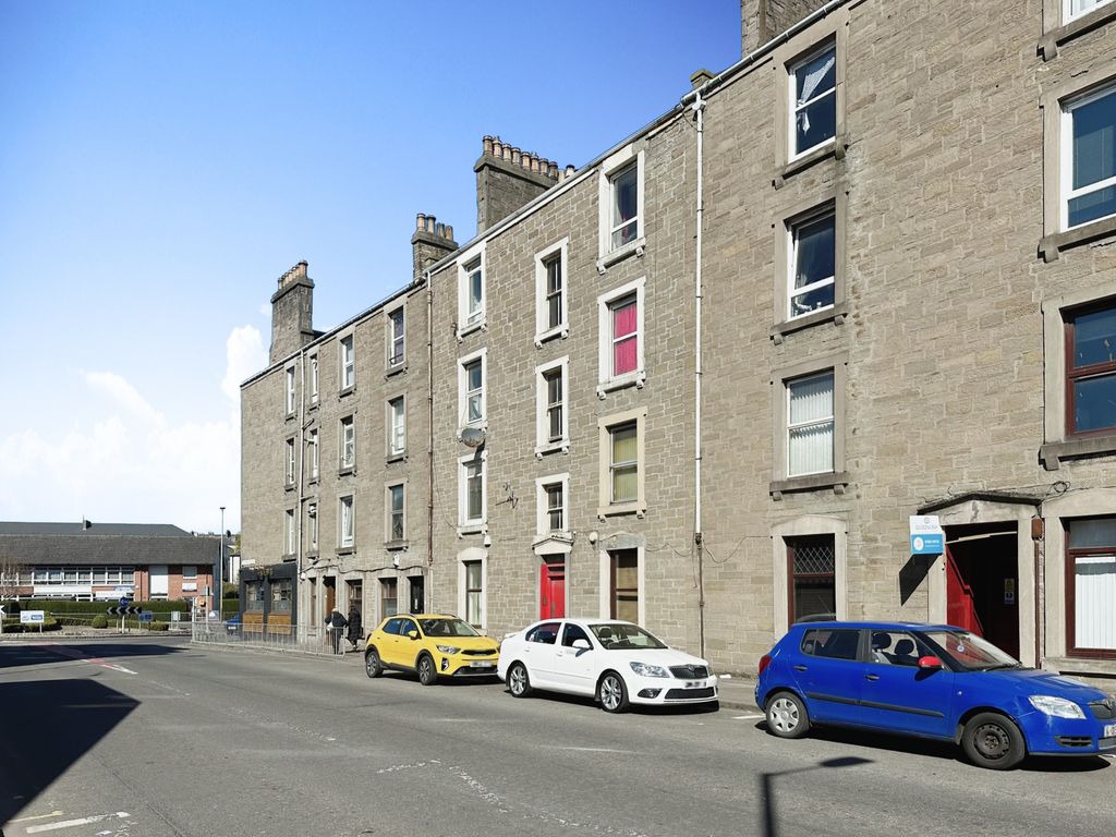 1 bed flat for sale in Strathmartine Road, Dundee DD3, £65,000 Zoopla
