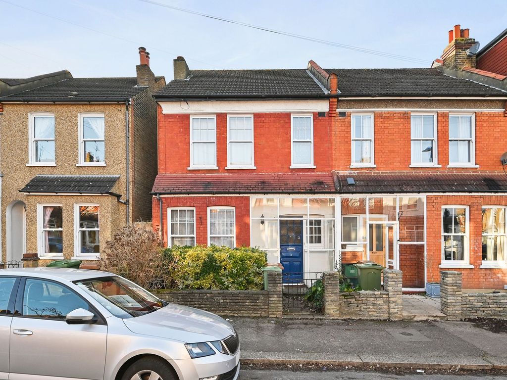 4 bed end terrace house for sale in Strathearn Road, Sutton SM1, £