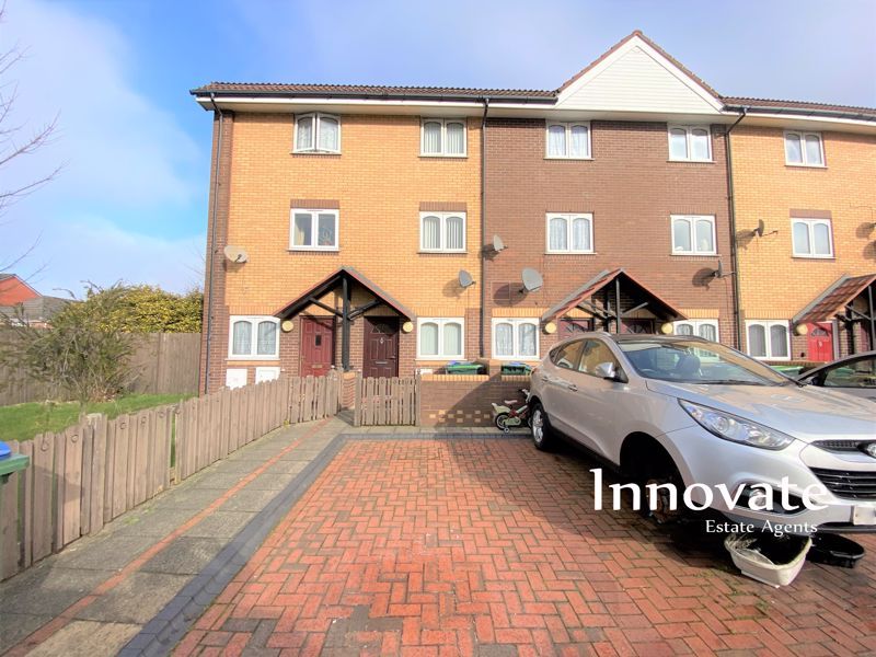 4 bed town house to rent in Orchid Close, Smethwick B66 Zoopla