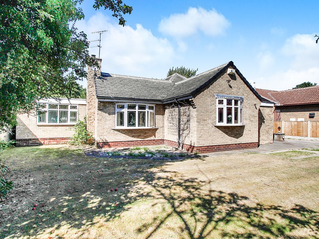 4 bed bungalow for sale in Ellers Road, Doncaster, South Yorkshire DN4