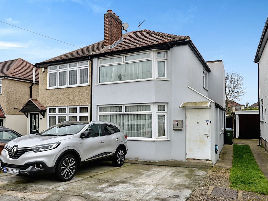3 bed semidetached house for sale in Clinton Avenue, Welling DA16 Zoopla