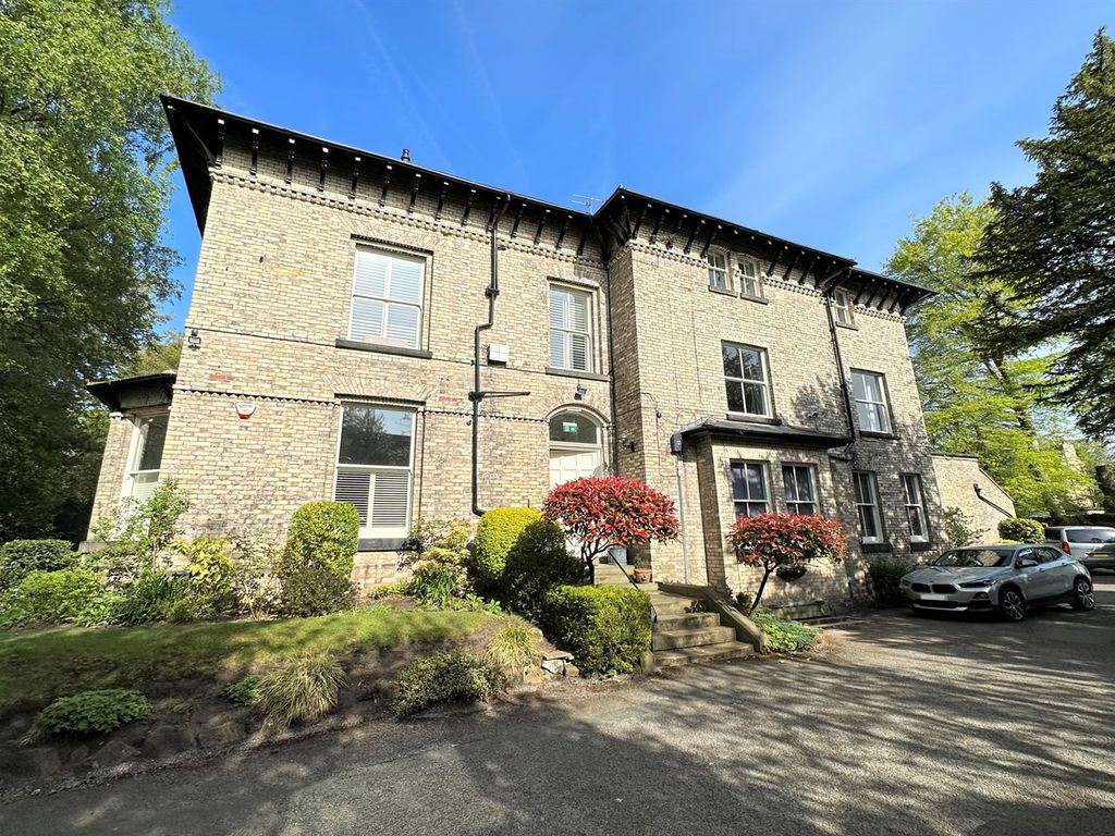 1 bed flat for sale in Dunham Road, Altrincham WA14 Zoopla