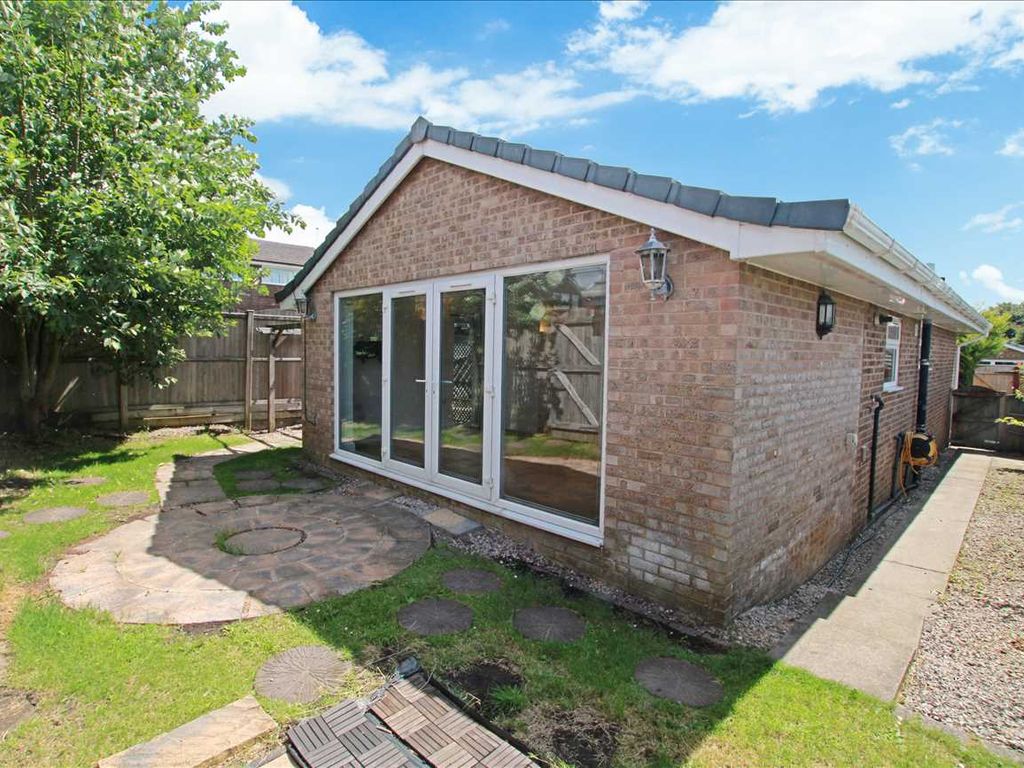 2 bed bungalow to rent in Greenbarn Way, Blackrod, Blackrod BL6 Zoopla