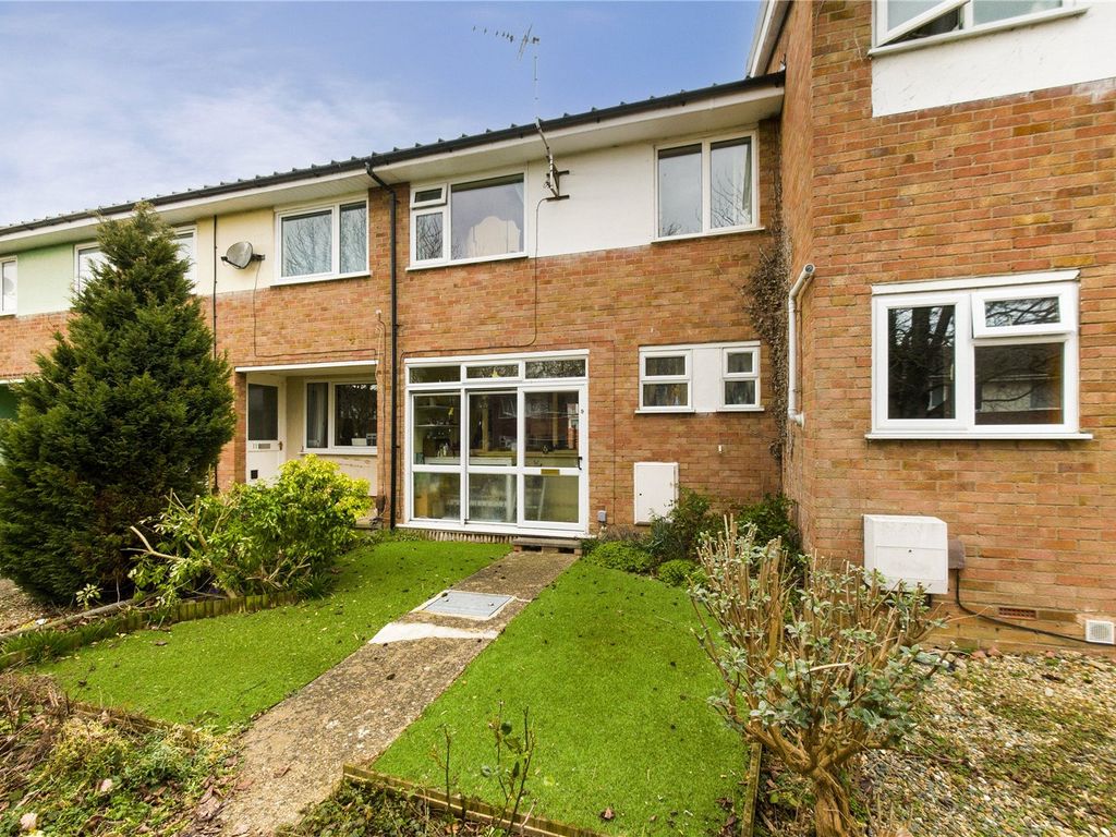 3 bed terraced house for sale in Drake Close, Hartford, Huntingdon