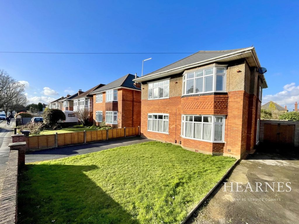4 bed for sale in St Lukes Road, Bournemouth BH3, £375,000
