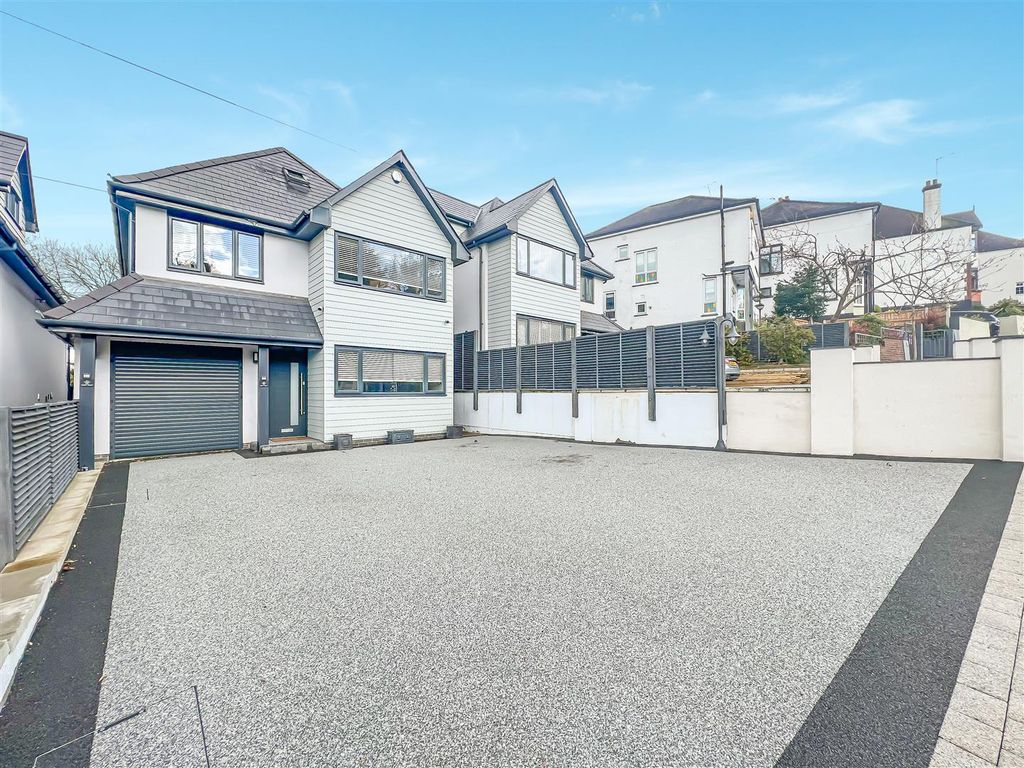 5 bed detached house for sale in London Hill, Rayleigh SS6 Zoopla