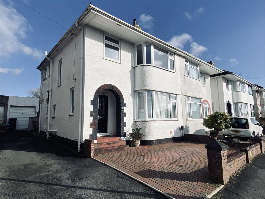 3 bed semidetached house for sale in Woodford Avenue, Plympton