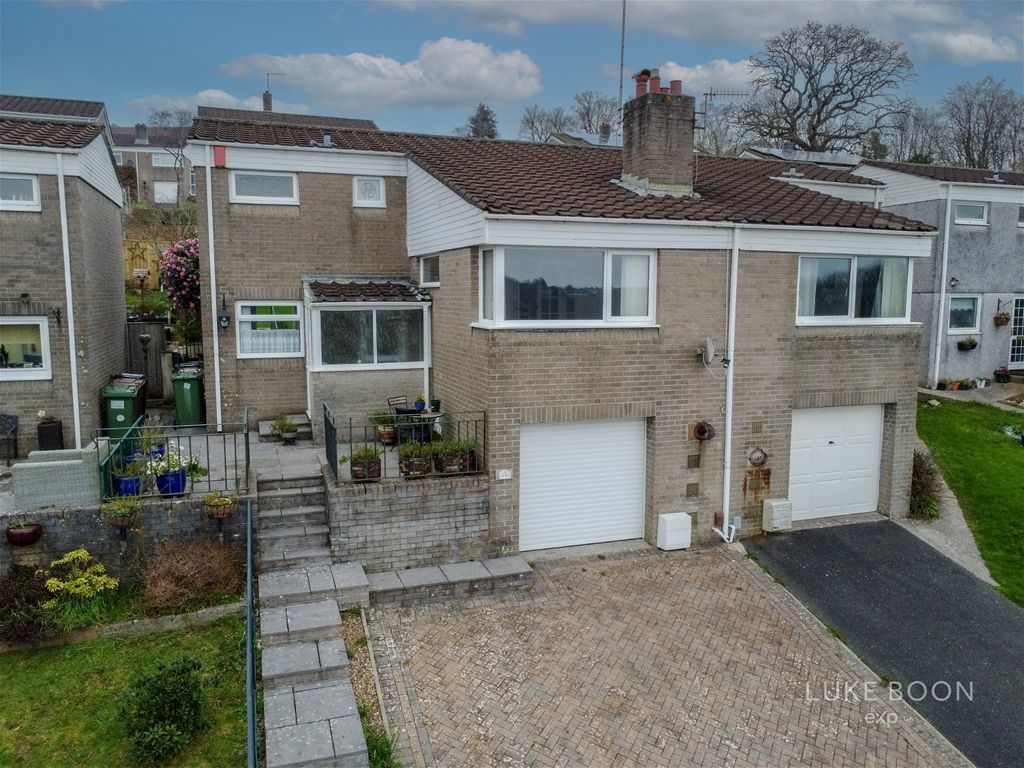 3 bed semidetached house for sale in Culver Close, Eggbuckland