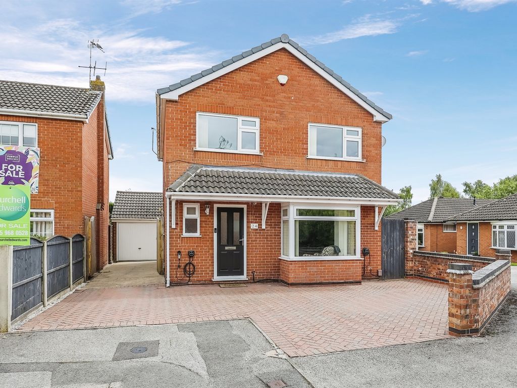4 bed detached house for sale in Portland Grange, Hucknall, Nottingham