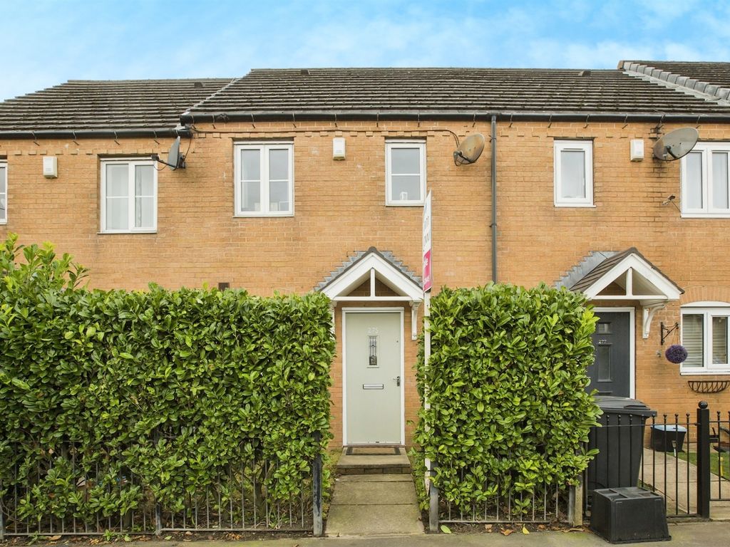 2 bed terraced house for sale in Keighley Road, Illingworth, Halifax