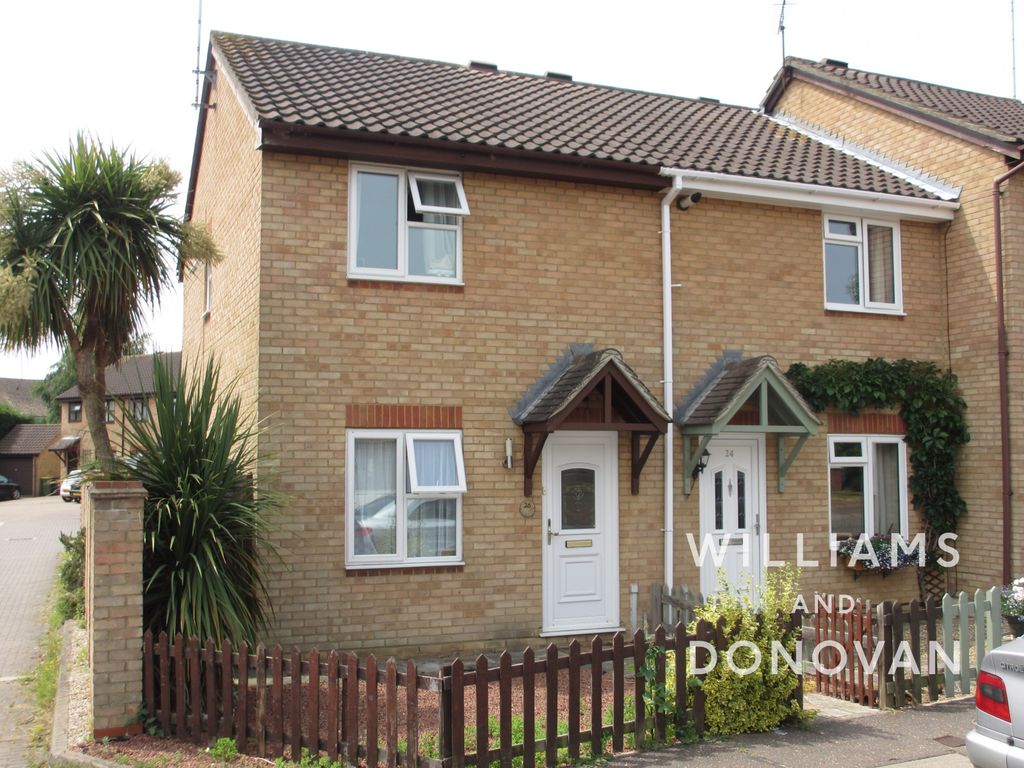 2 bed semidetached house to rent in Barnwell Drive, Hockley SS5, £