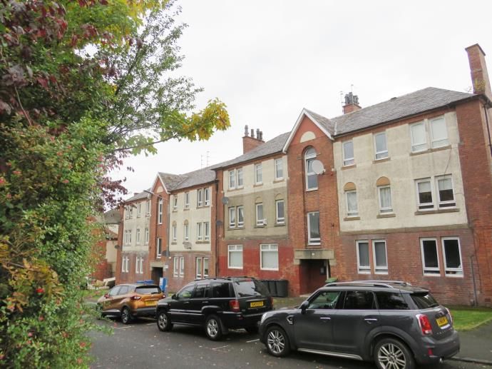 2 bed flat to rent in Burnside Lane, Hamilton ML3, £595 pcm Zoopla