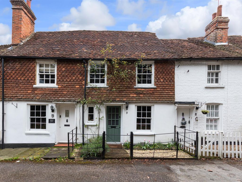 2 bed terraced house for sale in Elliotts Lane, Brasted, Westerham TN16