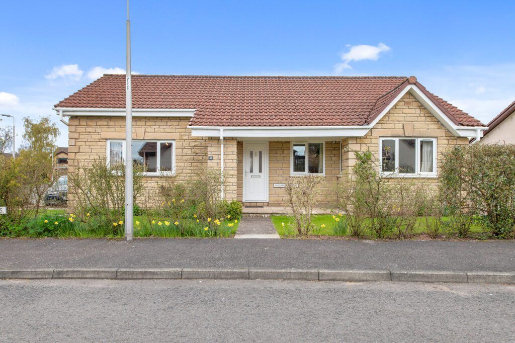 3 bed detached bungalow for sale in Glenorchil View, Auchterarder PH3