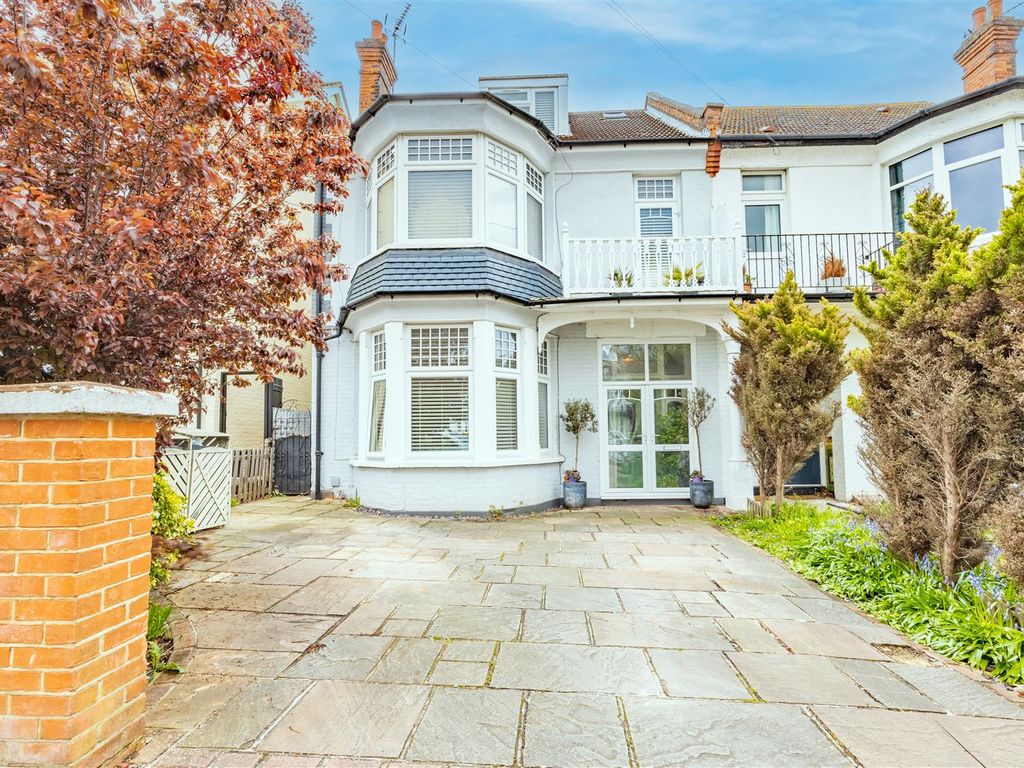 5 bed semidetached house for sale in Ailsa Road, WestcliffOnSea SS0