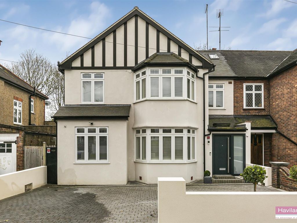 5 bed semidetached house for sale in Houndsden Road, Winchmore Hill