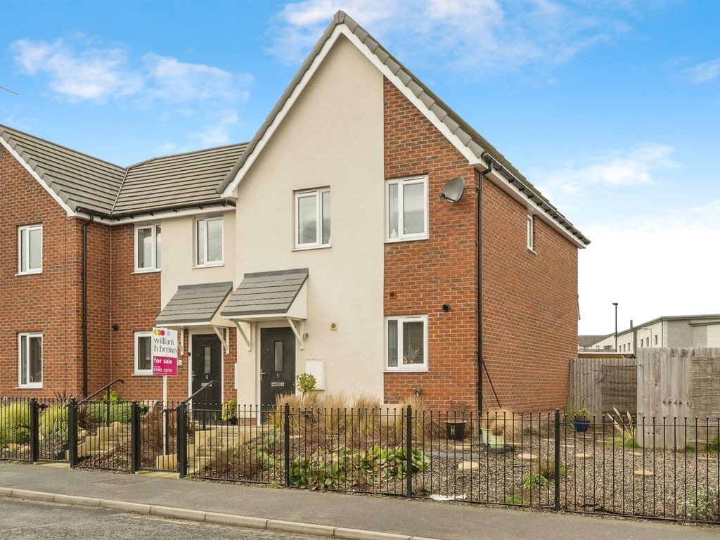 3 bed end terrace house for sale in Thompson Terrace, Edlington