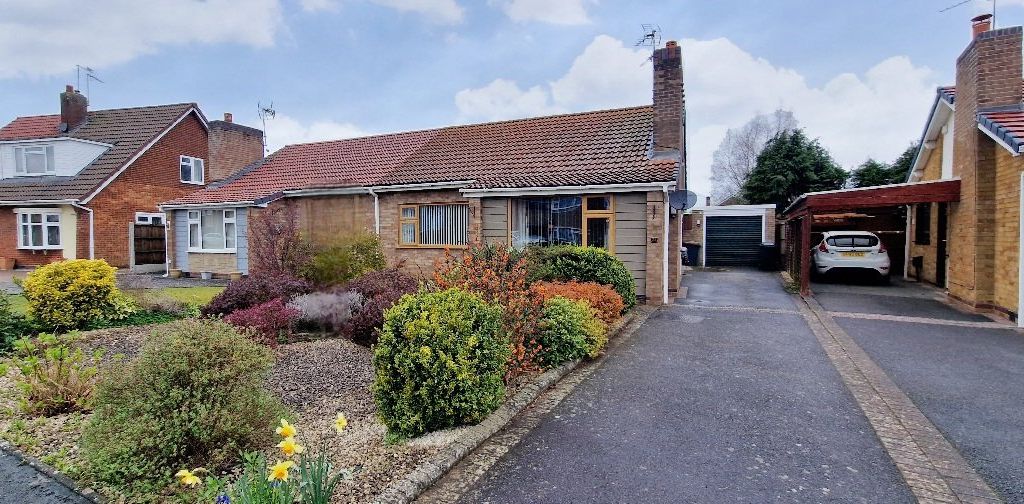 2 bed bungalow for sale in Severn Road, Bulkington, Bedworth