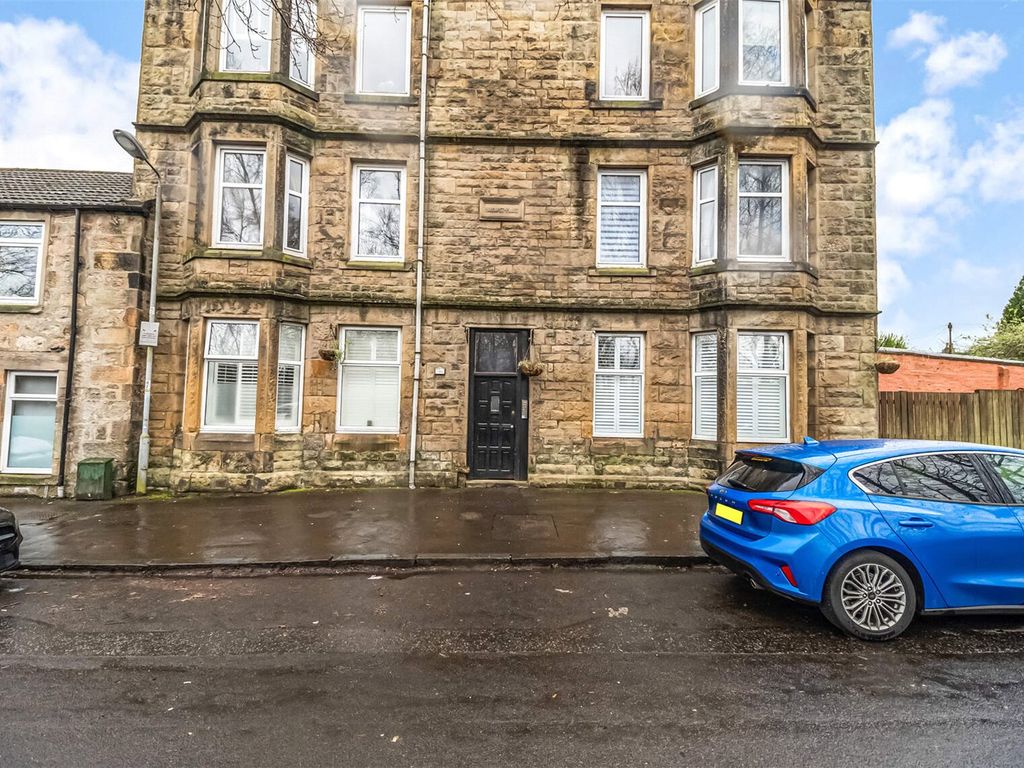 2 bed flat for sale in Luggiebank Road, Kirkintilloch, Glasgow, East