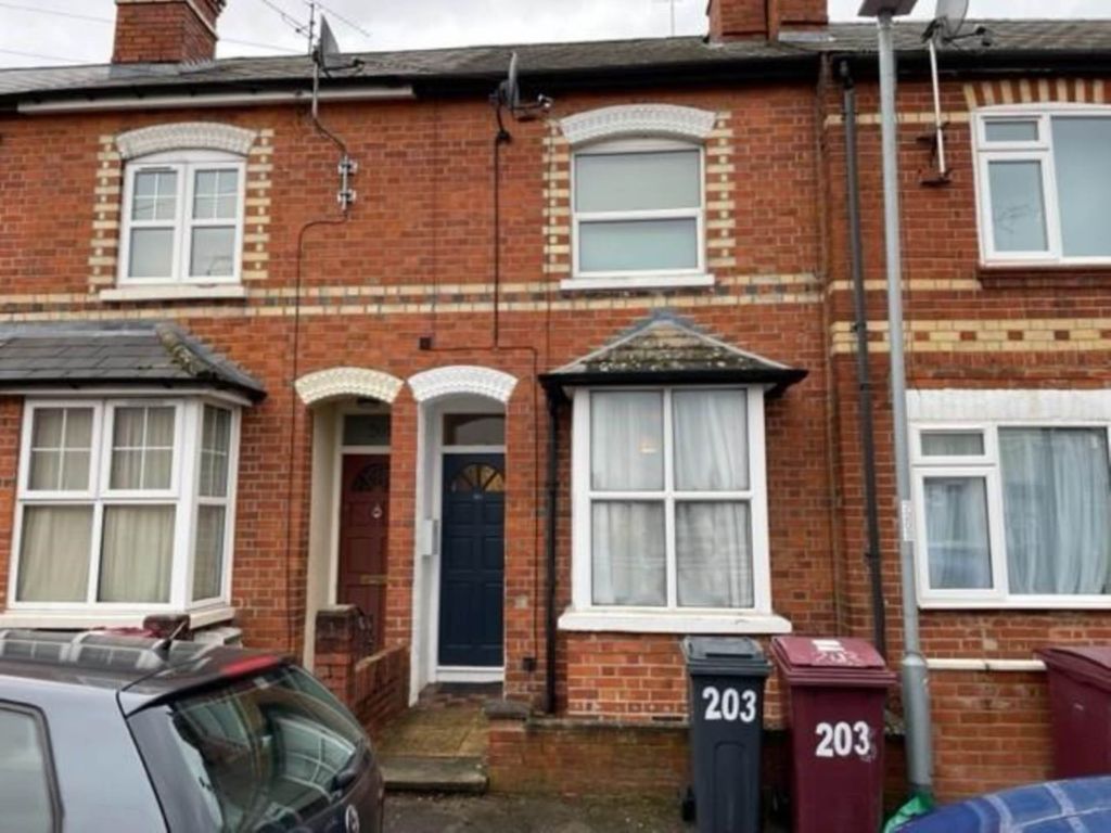 2 bed property to rent in Wykeham Road, Reading RG6, £1,350 pcm Zoopla