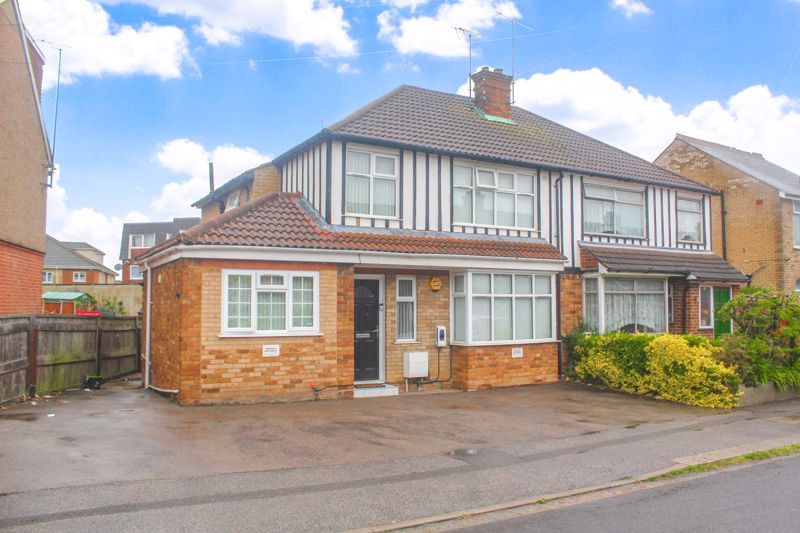 3 bed semi-detached house for sale in Gardenia Avenue, Luton LU3 - Zoopla
