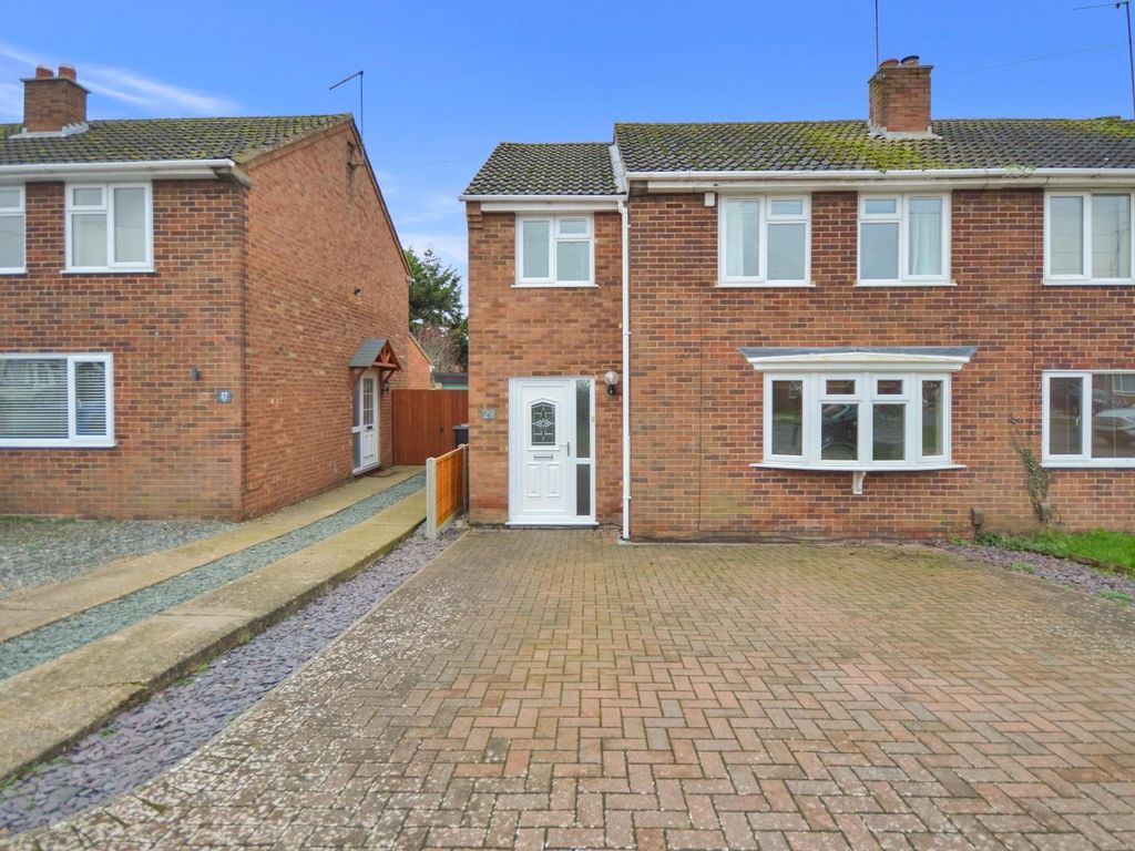 3 bed semidetached house to rent in Elizabeth Way, Earls Barton, Northampton NN6, £1,100 pcm