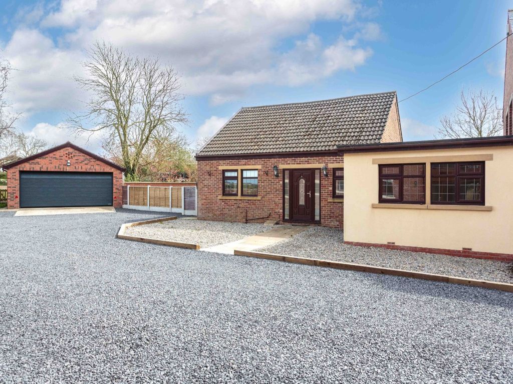 2 bed bungalow for sale in Wrea Brook Lane, Bryning, Preston