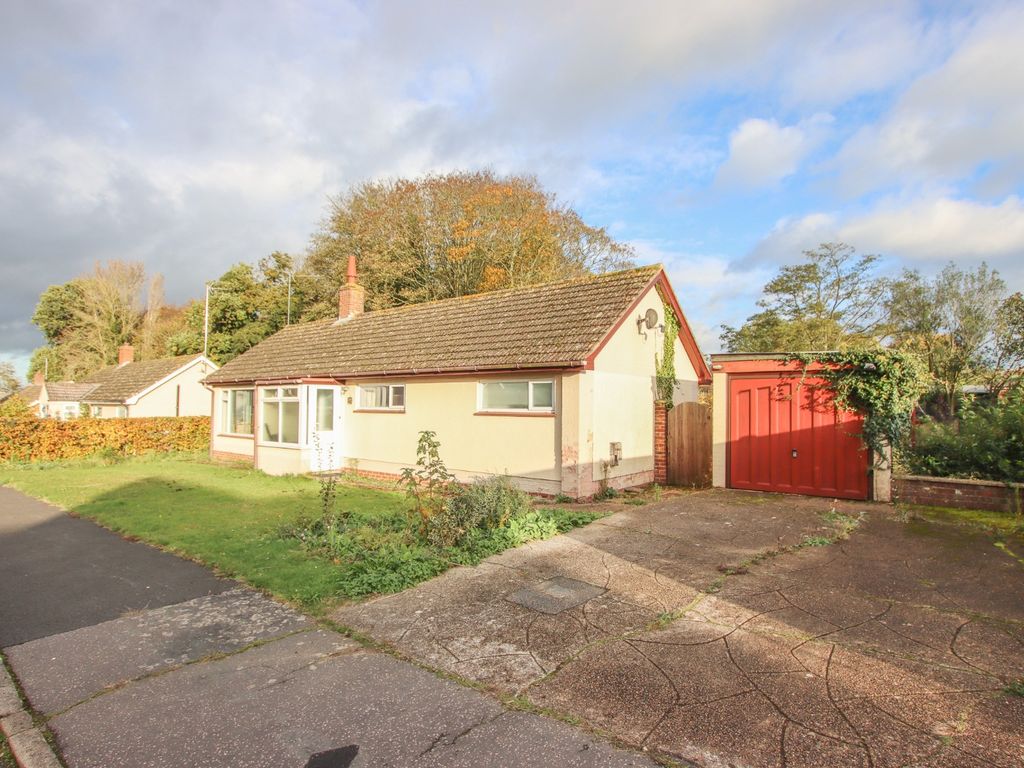 3 bed detached bungalow for sale in Fairview Drive, Colkirk, Fakenham