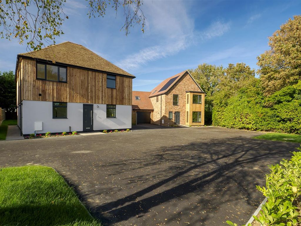 4 bed detached house for sale in Merondale, Love Lane, Faversham ME13