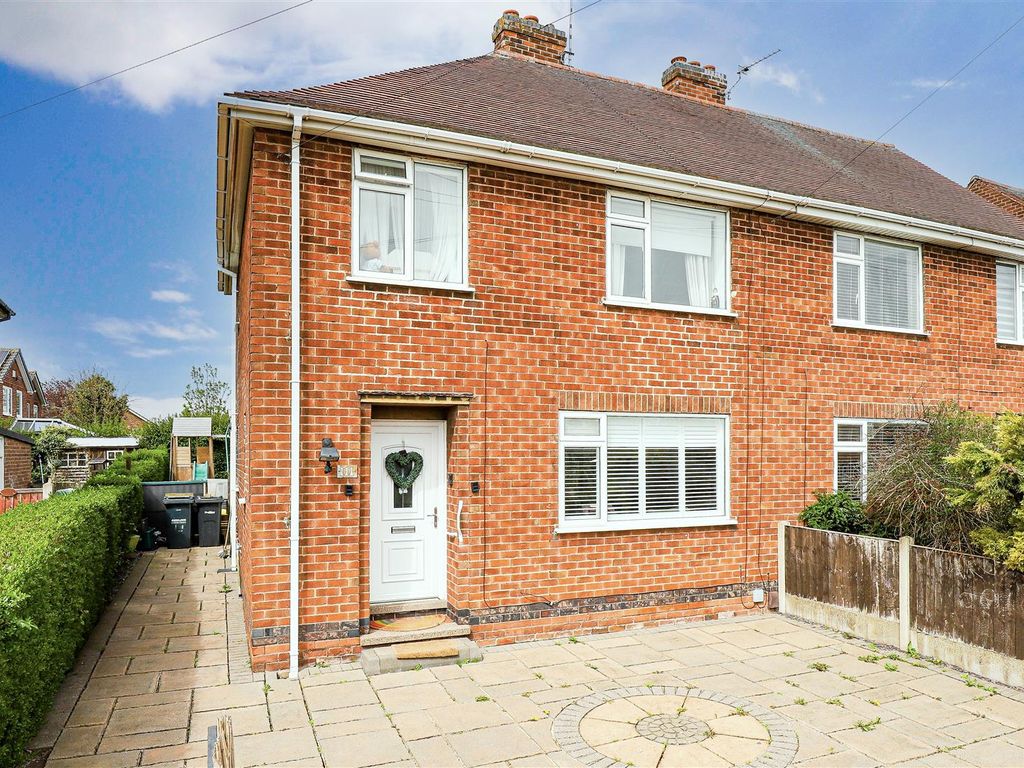 3 bed semidetached house for sale in Birchfield Road, Arnold