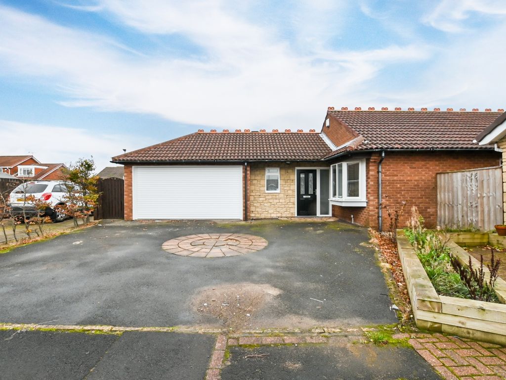 4 bed bungalow for sale in Chaffinch Court, Ashington NE63 Zoopla