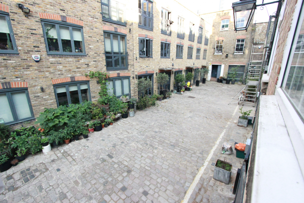 4 bed flat to rent in Cleveland Street, London W1T Zoopla