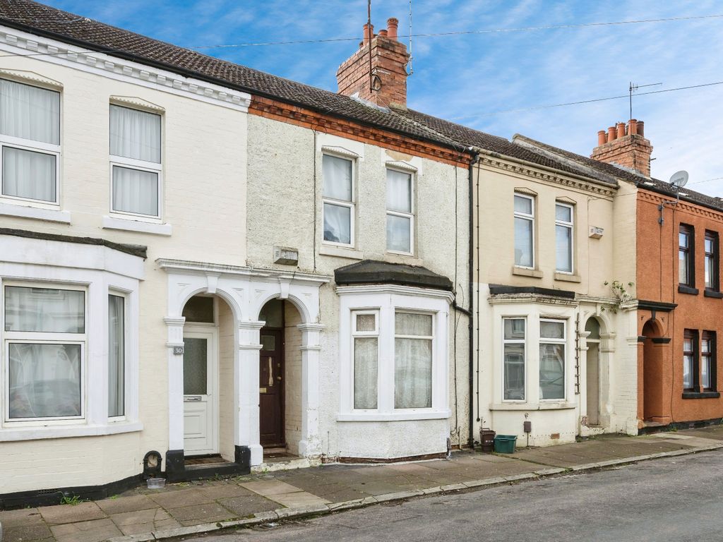 3 bed terraced house for sale in Road, Northampton NN5, £