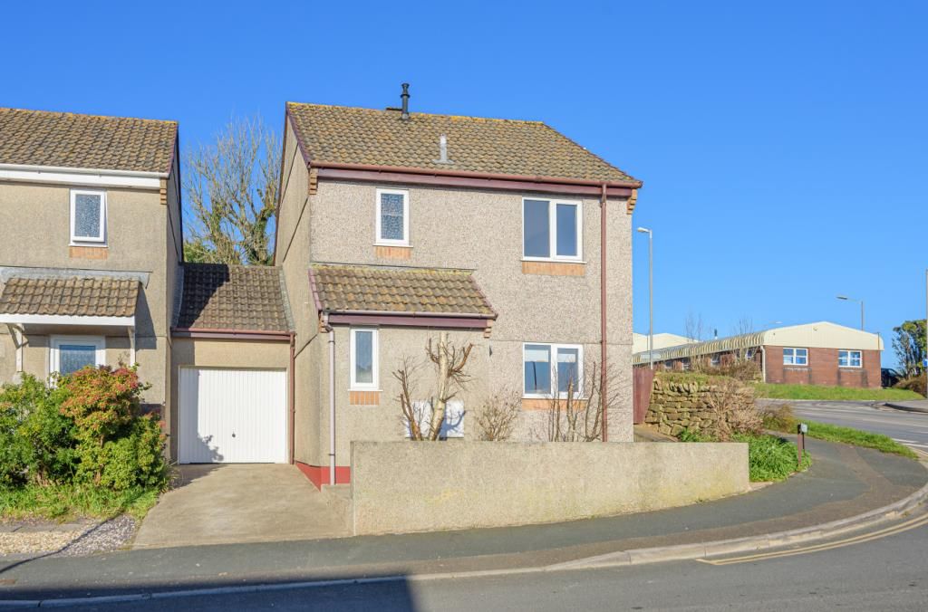 3 bed linkdetached house for sale in Peppers Park Road, Liskeard