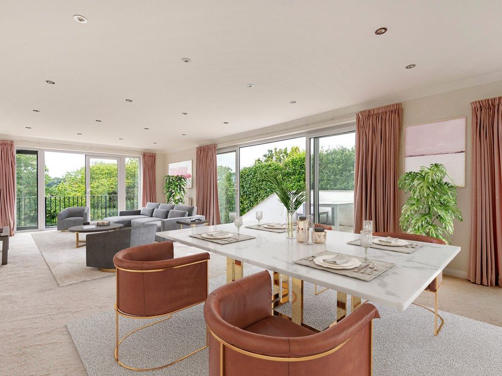 Hartfield Crescent, West Wickham, Kent BR4  