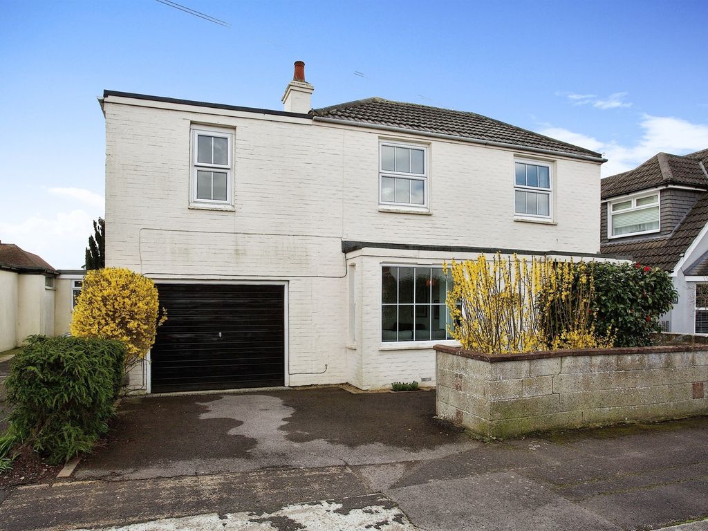 5 bed detached house for sale in Raynes Road, LeeOnTheSolent PO13