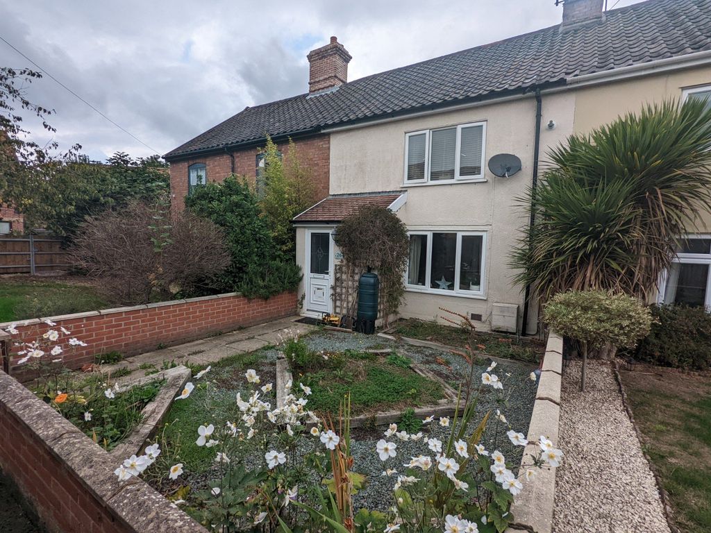 3 bed terraced house for sale in Central Road, Leiston IP16 Zoopla