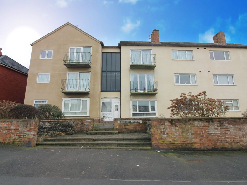 2 bed flat for sale in Warbreck Court, Warbreck Hill Road, Blackpool FY2 Zoopla
