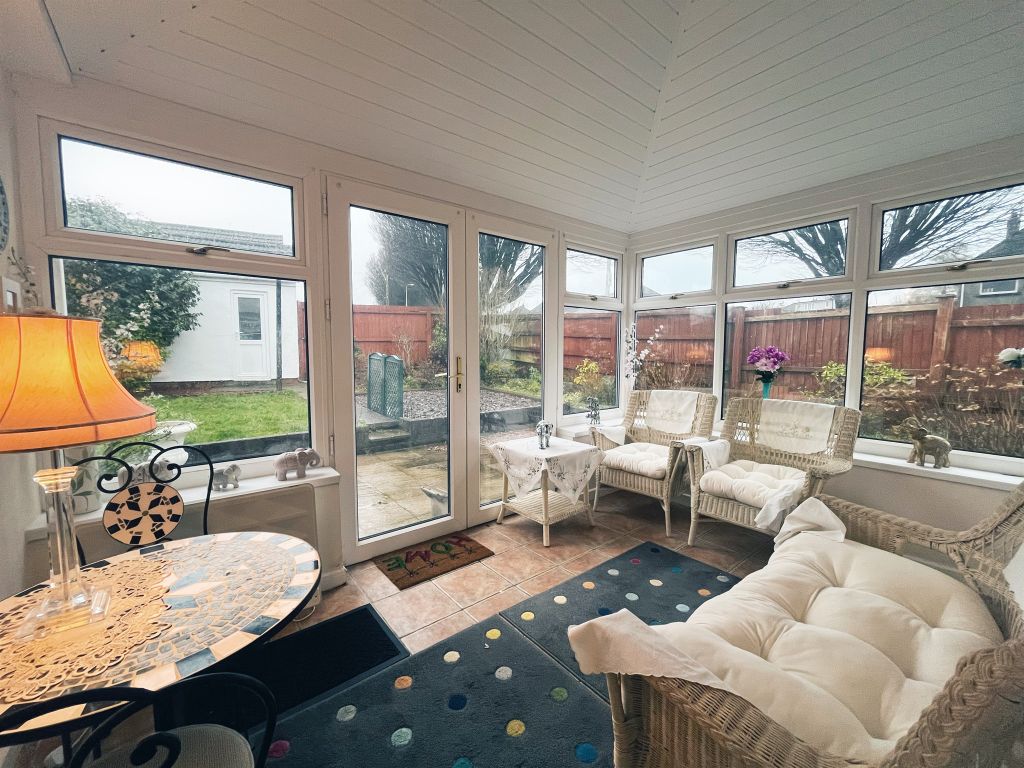 4 bed semidetached house for sale in Heol Llanishen Fach, Rhiwbina