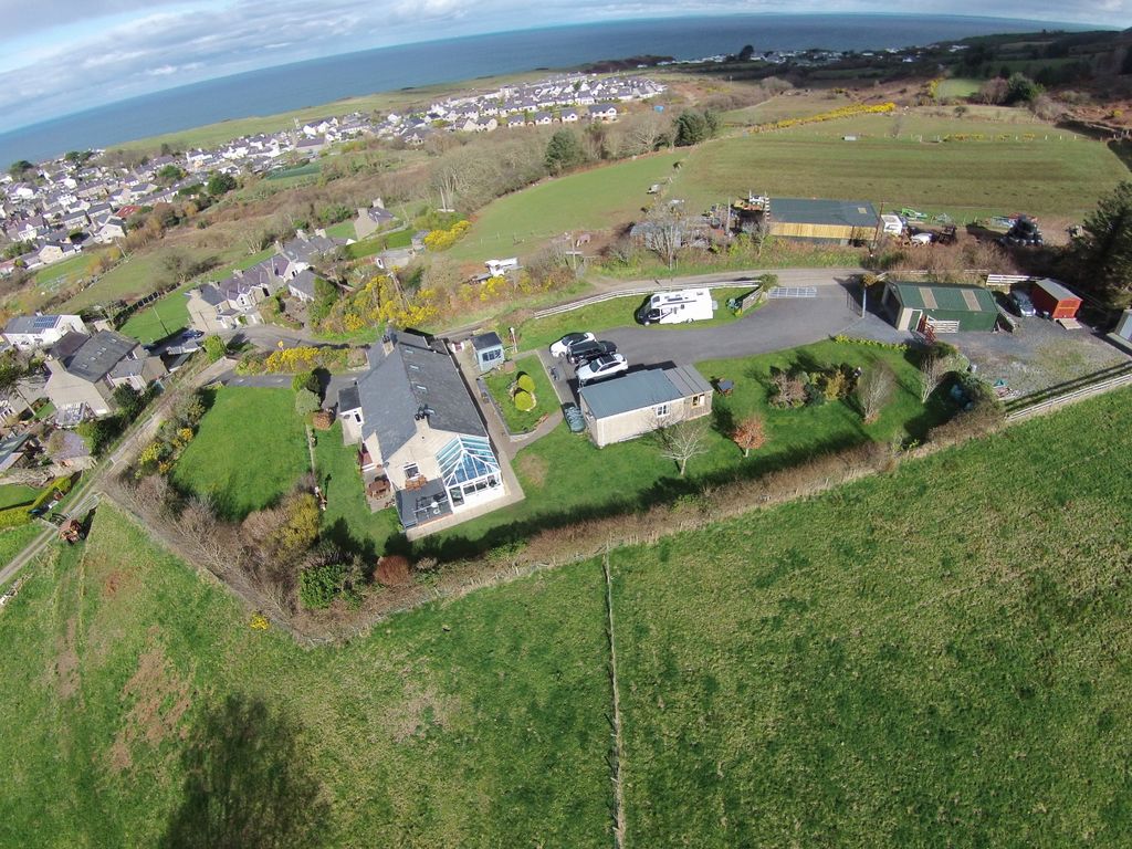 5 bed bungalow for sale in Bryn Glas, Pwllheli, Gwynedd LL53 Zoopla