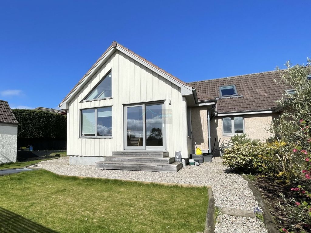 4 bed semidetached house for sale in Broom Walk, Findhorn, Forres IV36