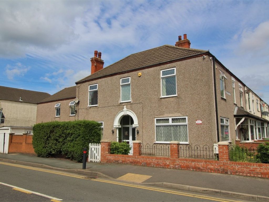 4 bed end terrace house for sale in Durban Road, Grimsby, Lincolnshire