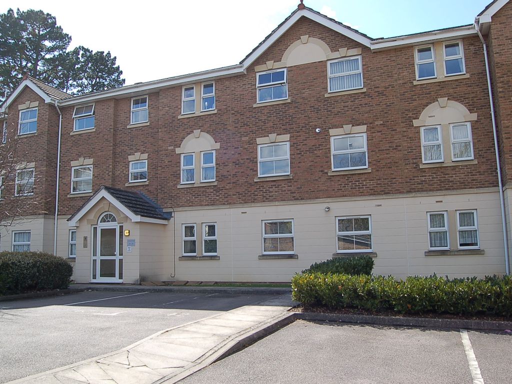 2 bed flat for sale in Trevelyan Place, Heath Road, Haywards Heath RH16