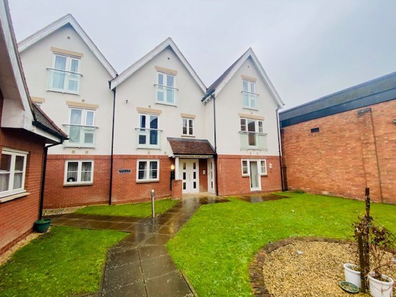 2 bed flat to rent in Nashs Passage, Worcester WR1 Zoopla